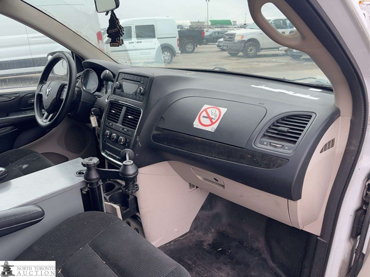 2015-ram-c/v-image-21