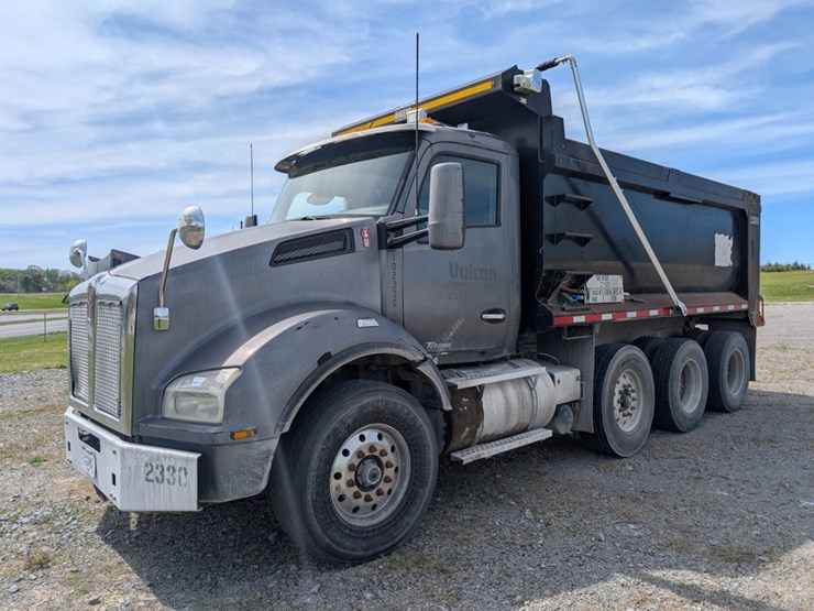 2015-kenworth-t880-image-1