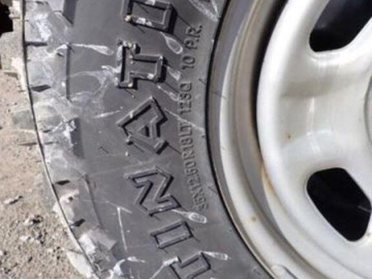 2016-ford-f350-xlt-image-25