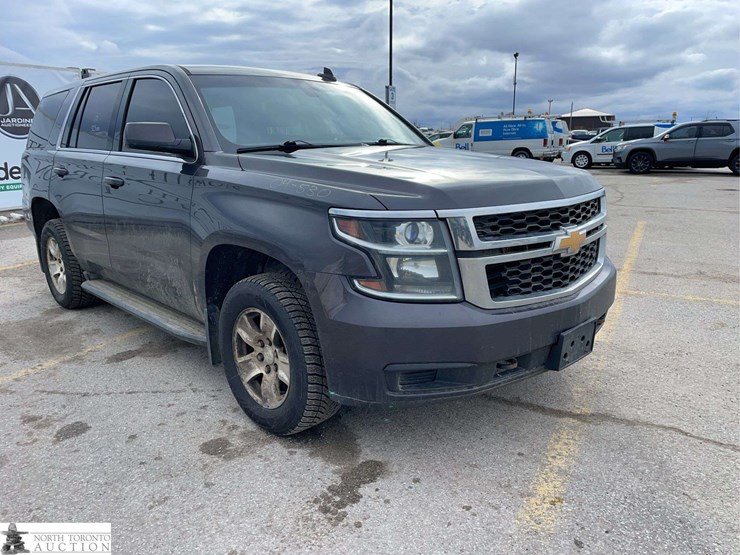 2017-chevrolet-tahoe-image-3