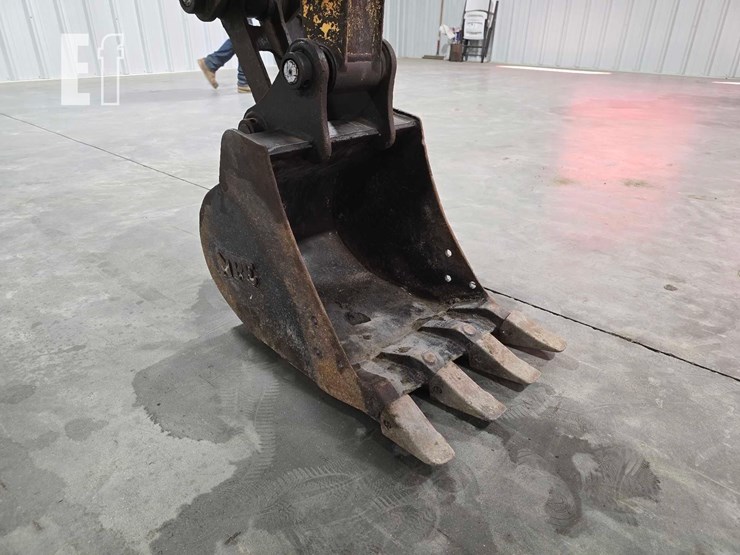 2013-hyundai-robex-35z-9-image-10