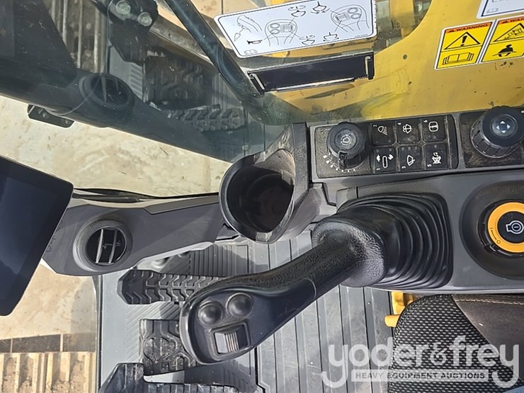 2019-caterpillar-336-image-78