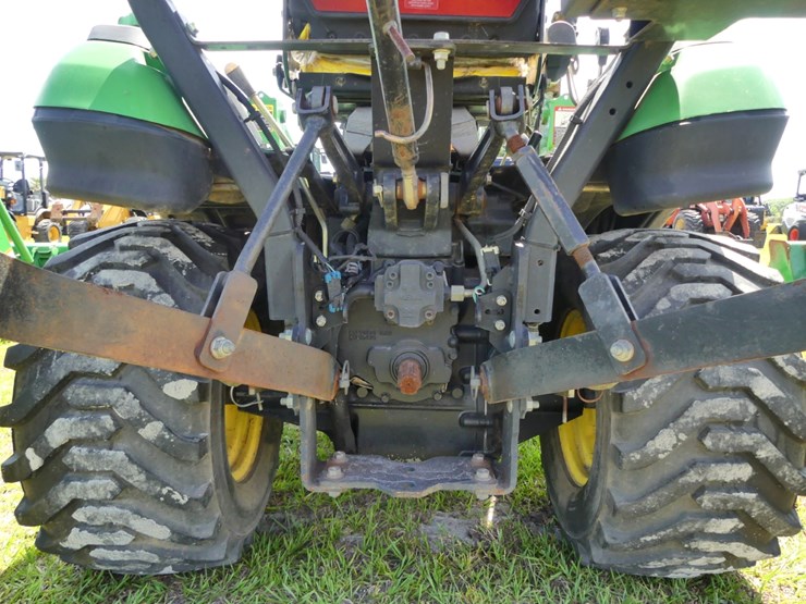 2014-john-deere-1025r-image-5