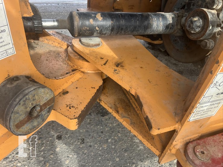 2014-case-521f-xr-image-16