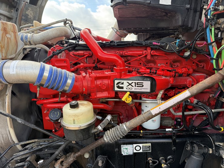 2020-kenworth-t880-image-9