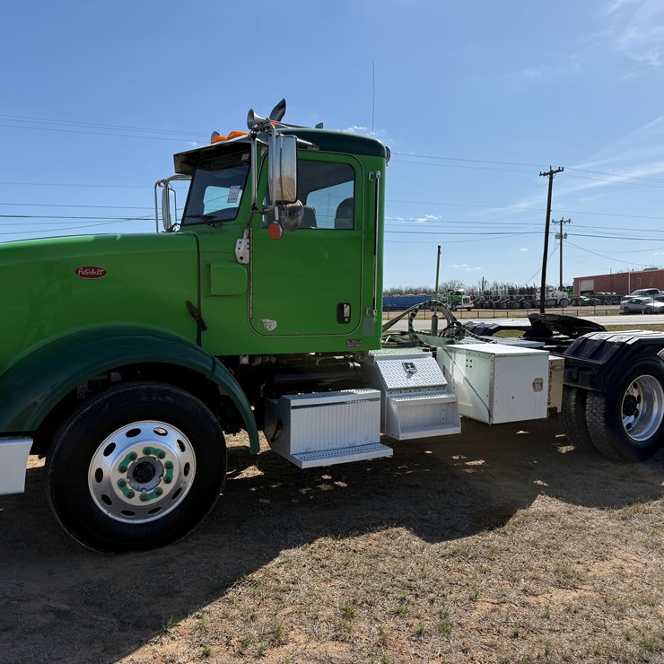 2020 PETERBILT 367