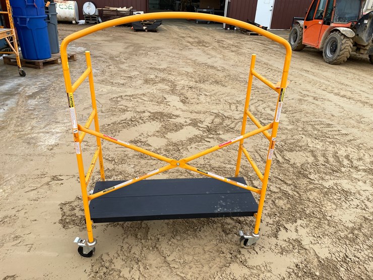 #3950-•-rolling-metal-carts-image-4