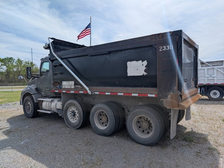 2015-kenworth-t880-image-4