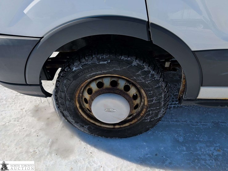 2016-ford-transit-image-14