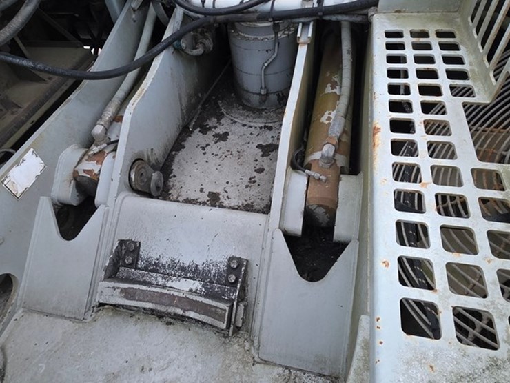 2001-gradall-xl3100-image-34