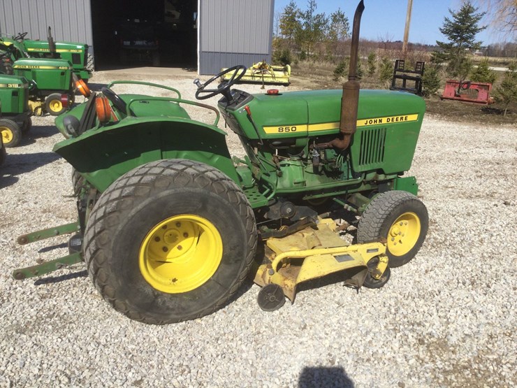 john-deere-850-image-2
