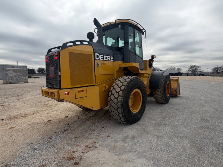 2018-deere-544k-image-3