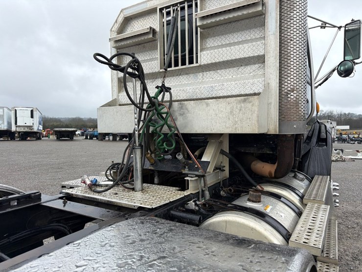 2007-sterling-at9500-image-14