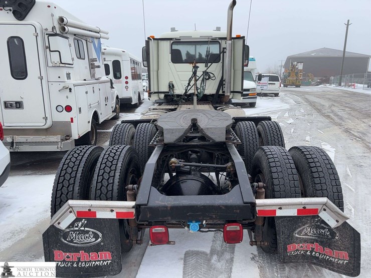 non-operable-2014-mack-pinnacle-t/a-day-cab-tractor-image-5