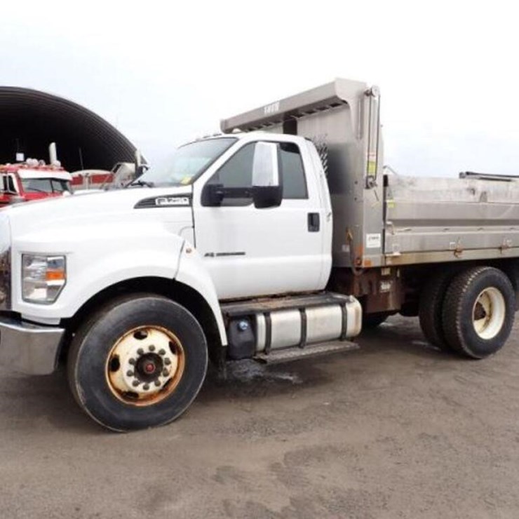 2016 FORD F750