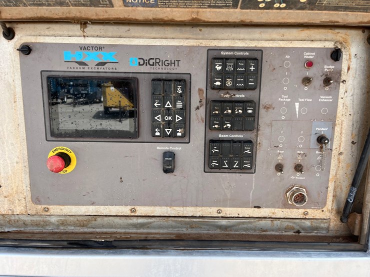 2020-kenworth-t880-image-24