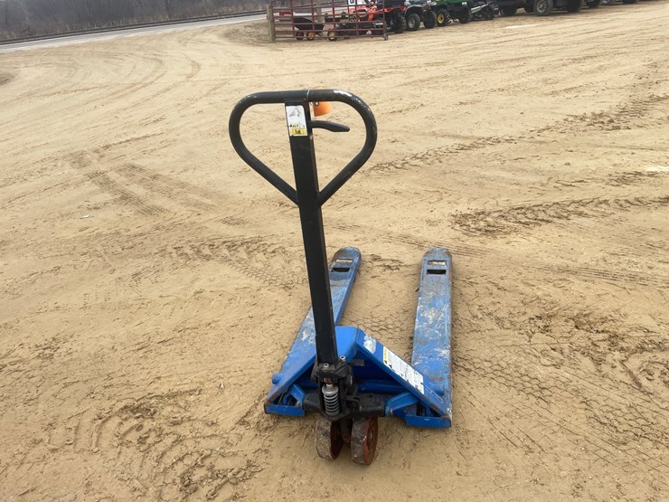 #3918-•-lift-rite-5,500-lbs.-pallet-jack-image-5