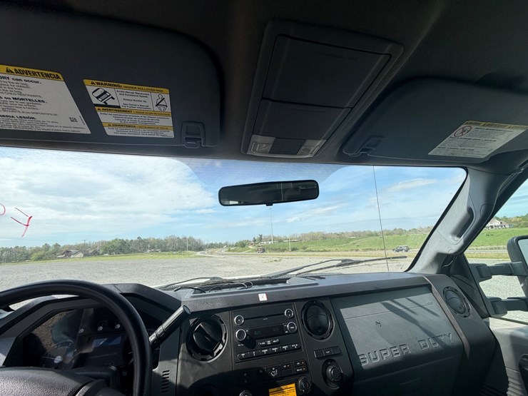 2012-ford-f550-image-19