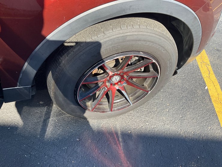 2016-ford-explorer-image-13