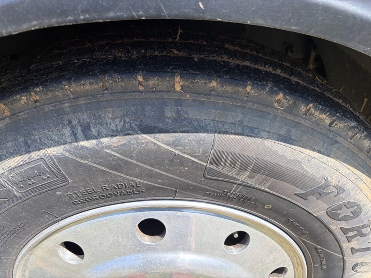 #31724-•-1997-freightliner-tandem-axle-flatbed-entertainmen-image-2