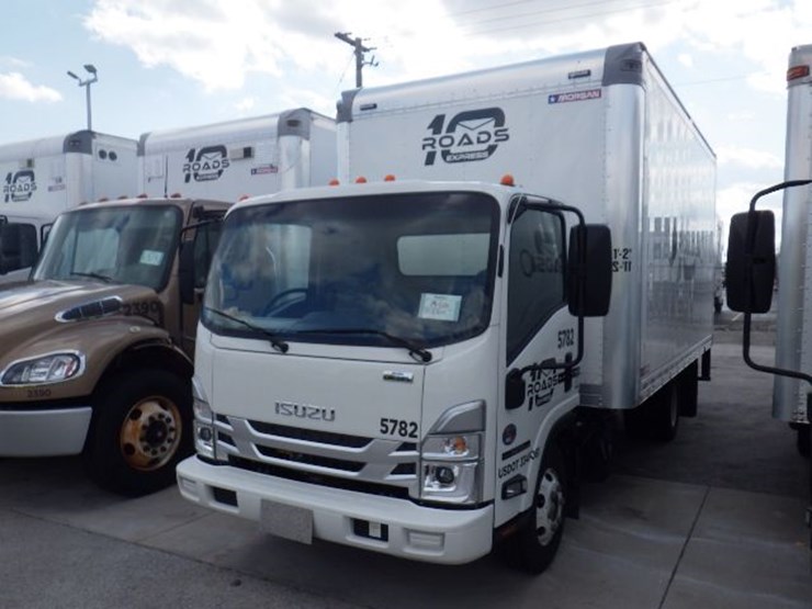 2023-isuzu-npr-hd-image-1