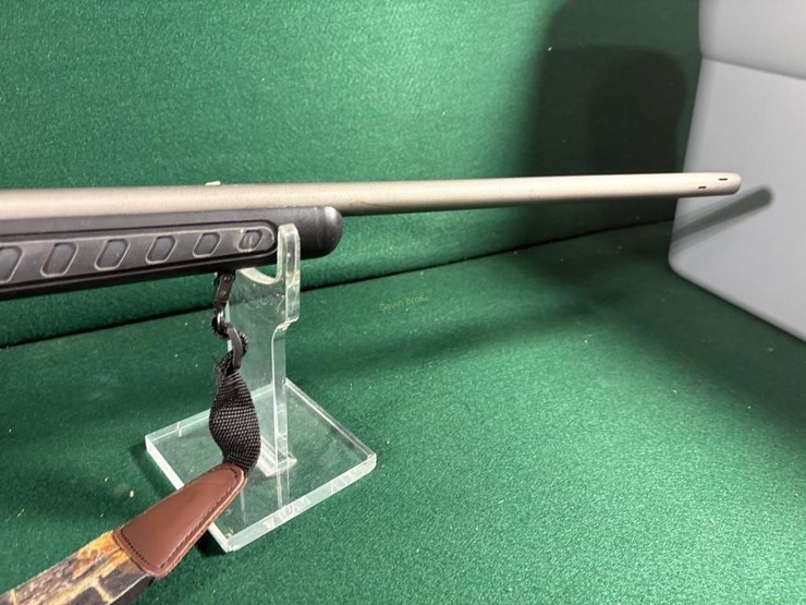 thompson-center-arms-300-win-mag-rifle-image-9