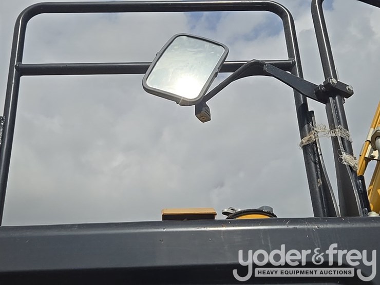 2019-caterpillar-336-image-136