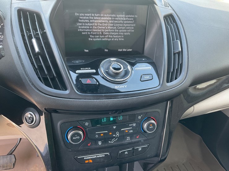 2017-ford-escape-image-12