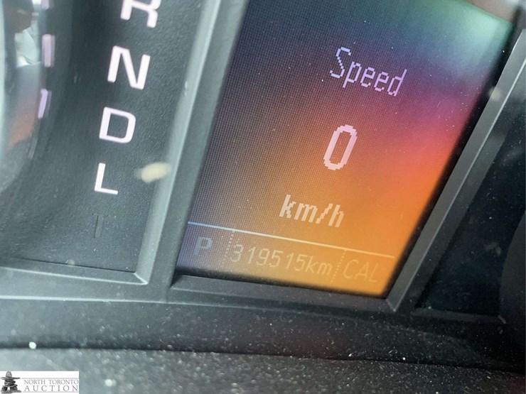 2017-chevrolet-tahoe-image-17