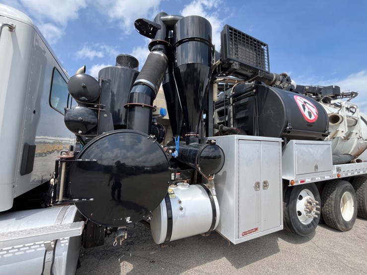 2020-kenworth-t880-image-17