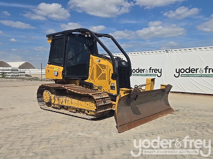 2021-caterpillar-d1-image-7