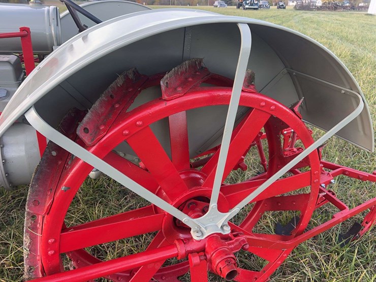 1927-fordson-tractor-image-54
