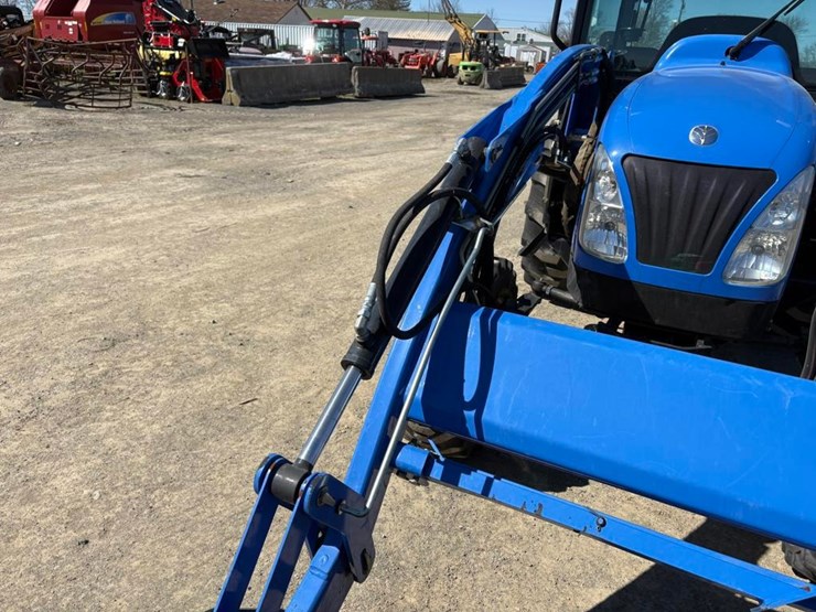 new-holland-t2320-image-9