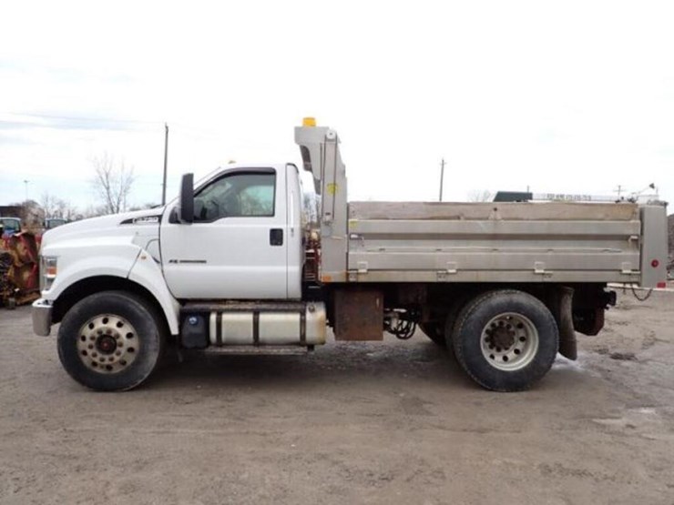2017-ford-f750-image-8