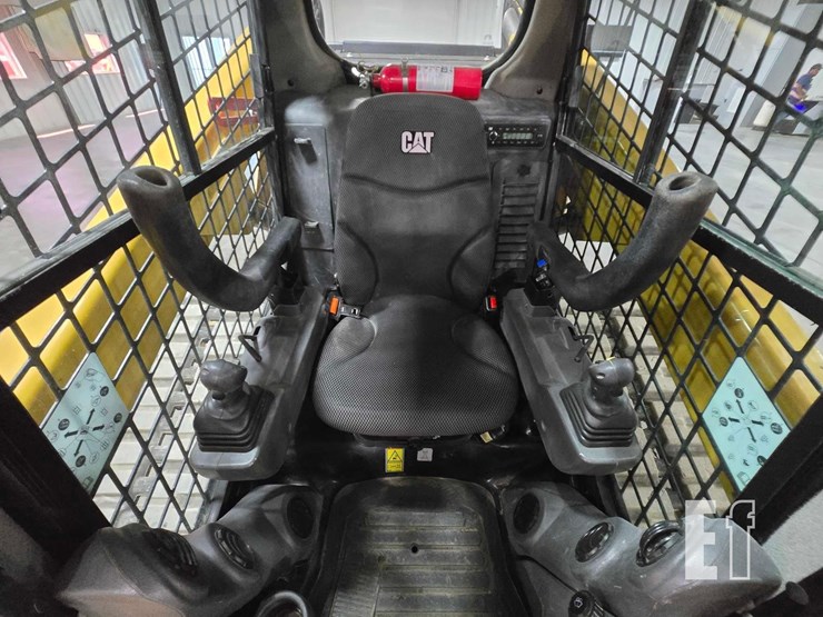 2022-caterpillar-289d3-image-14