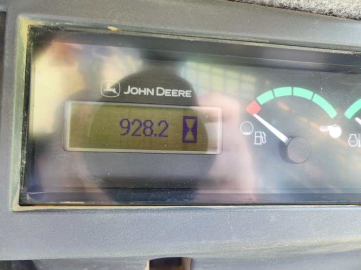 2022-deere-317g-image-17