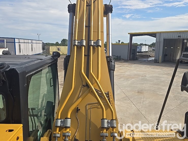 2017-caterpillar-336fl-image-89