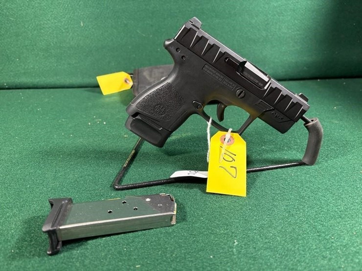 beretta-apx-9x19-pistol-image-1