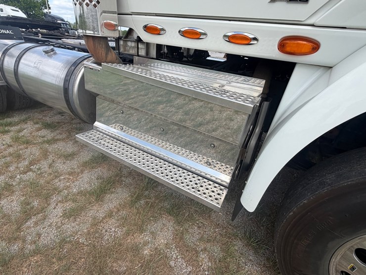 2024-international-hx620-image-22