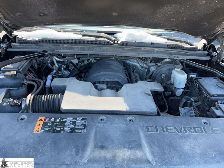 2017-chevrolet-tahoe-image-10