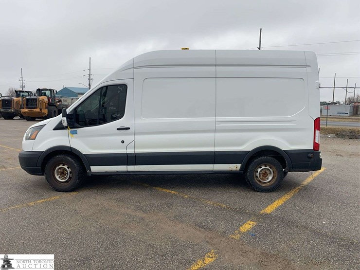 2016-ford-transit-image-8