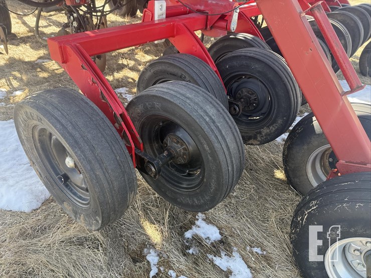 2011-case-ih-3430-image-43