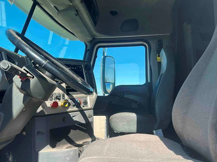 2018-mack-cxu-(pinnacle)-image-9