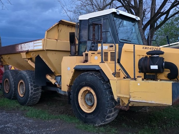 2005-komatsu-hm300-1-image-1