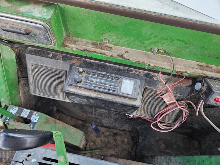 1974-john-deere-7520-image-36