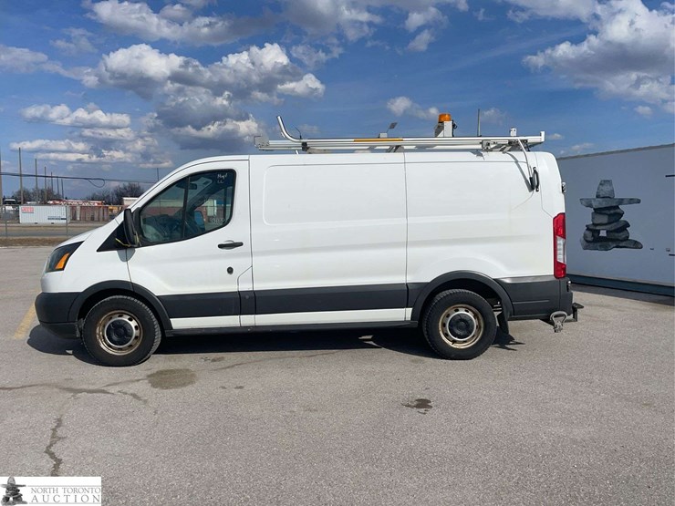 2016-ford-transit-image-8