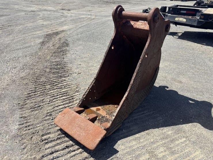 hitachi-ex270-lc-5-image-1