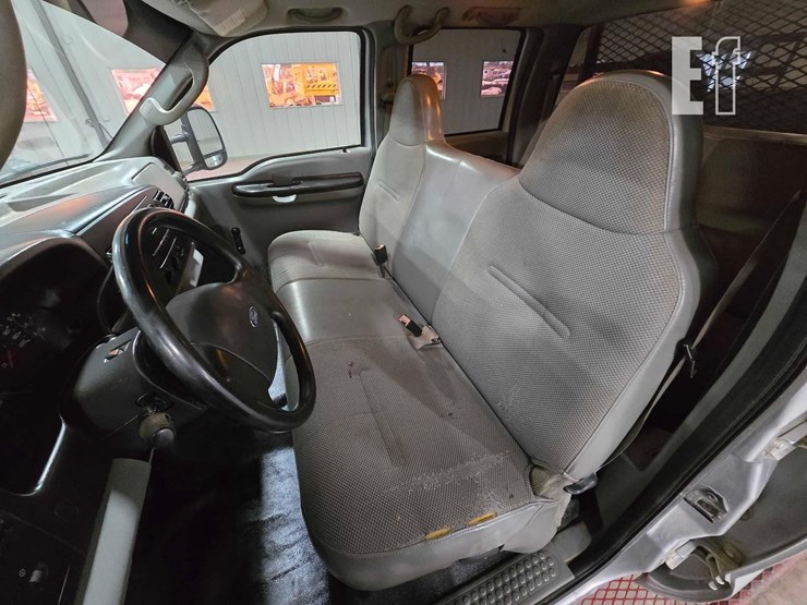 2007-ford-f550-image-9