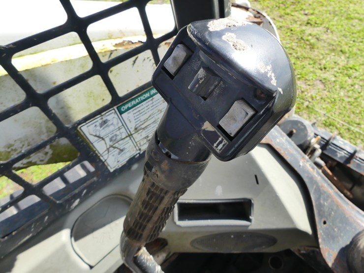 2000-bobcat-t650-image-14