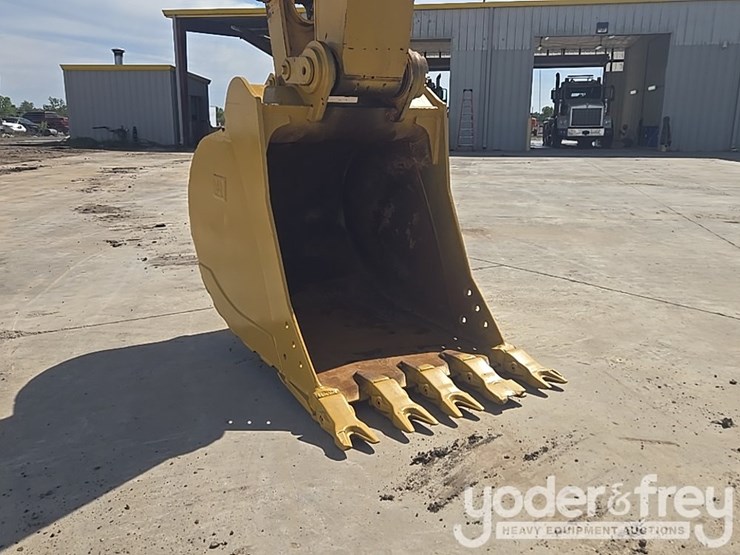 2017-caterpillar-336fl-image-24